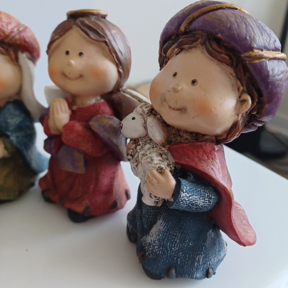 Resin Mini 2.5" Holy Nativity Set Christmas Figures Ornaments Cute Little People - Picture 5 of 7